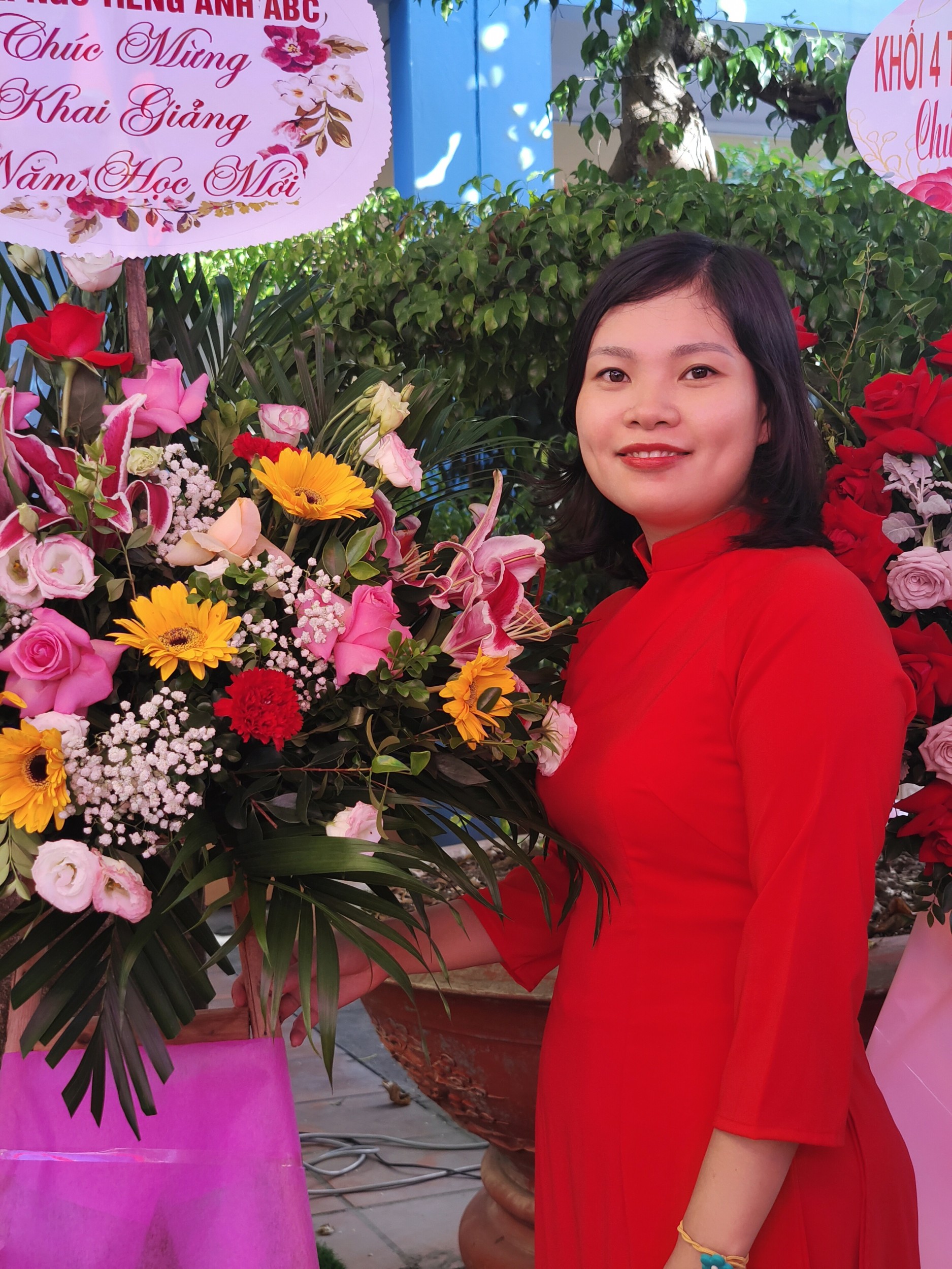 Cô Bùi Thị Thu Phương