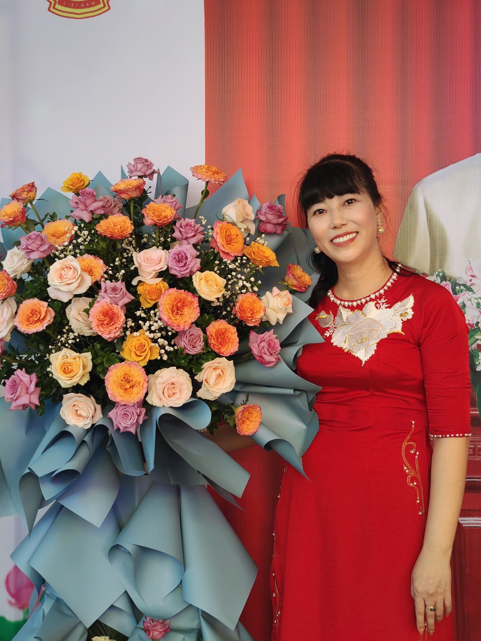 Cô Đồng Hạnh Nguyễn