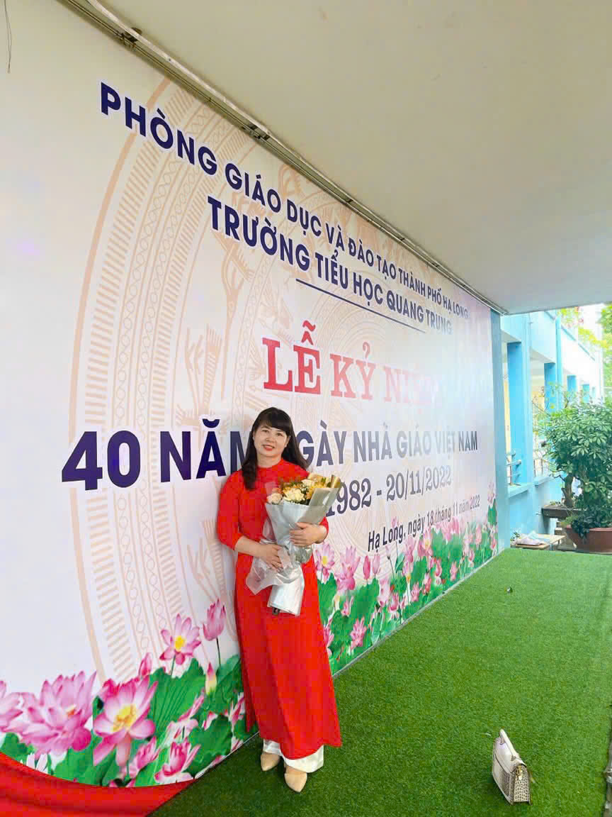 Cô Hà Thị Hương
