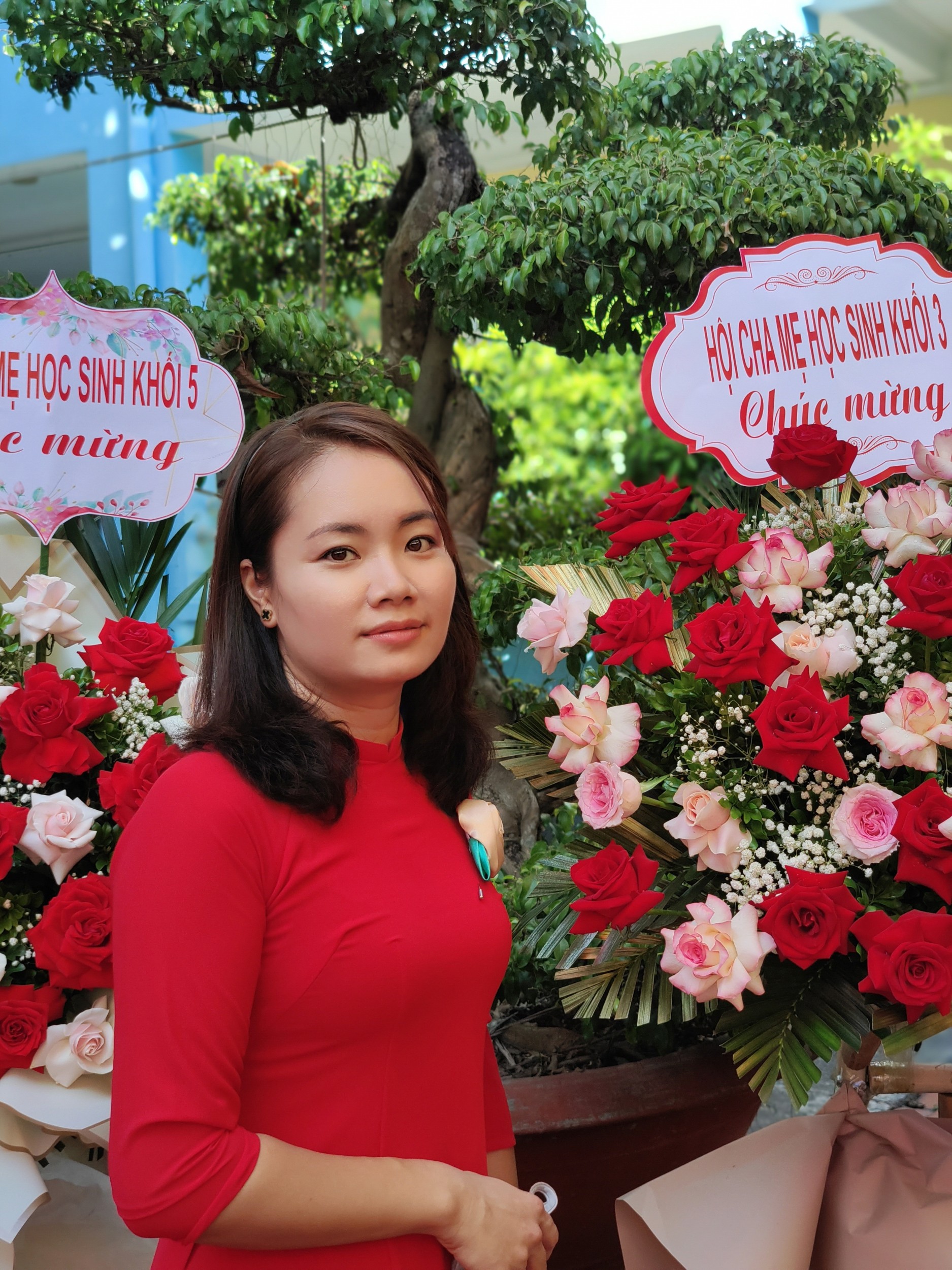 Cô Hoàng Thị Hồng Mai