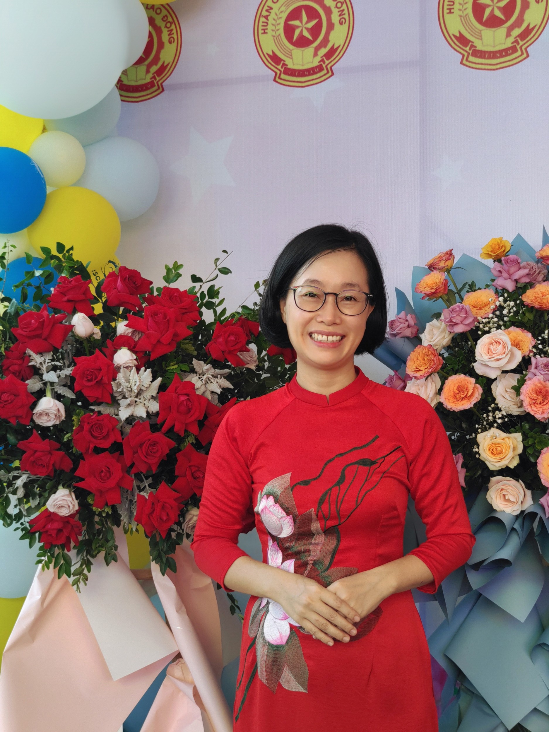 Cô Vũ Thị Thúy Hồng